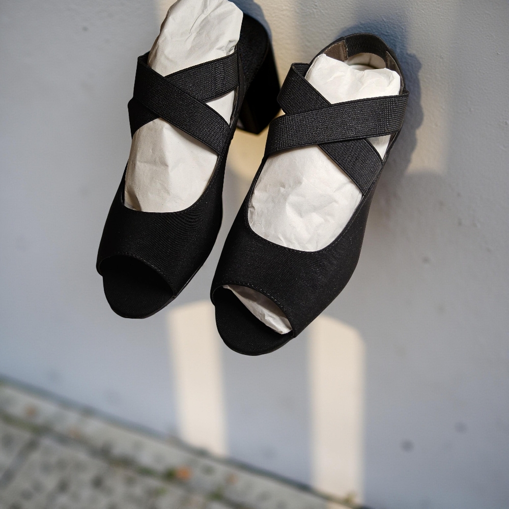 Mark Lemp Classics Black Women's Sandals